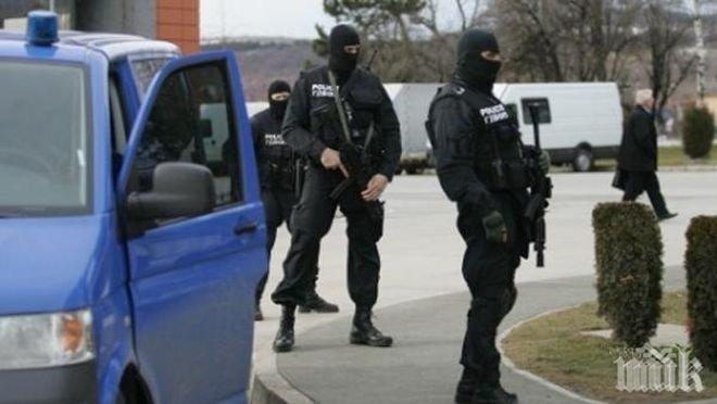Арестуваха шестима каналджии в Бургас