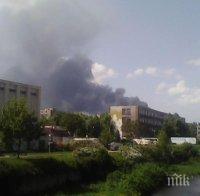 ОГЪН! Огромен пожар в склад за химикали в Габрово! (ВИДЕО)