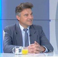 Проф. Иво Христов за кабинета 