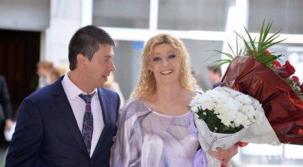 ина ананиева взе фамилията съпруга