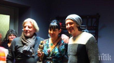 сашо морфов падна колене дама