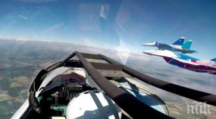 уникални кадри светът кабината руските витязи дни парада победата видео