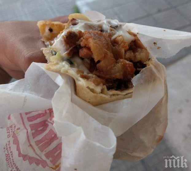 УЖАС! Продават ни дюнери с кожа и перушина