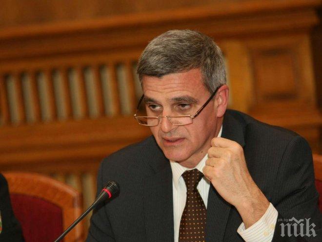 Служебният военен министър: Изтегляме хора от границата заради намалелия мигрантски поток