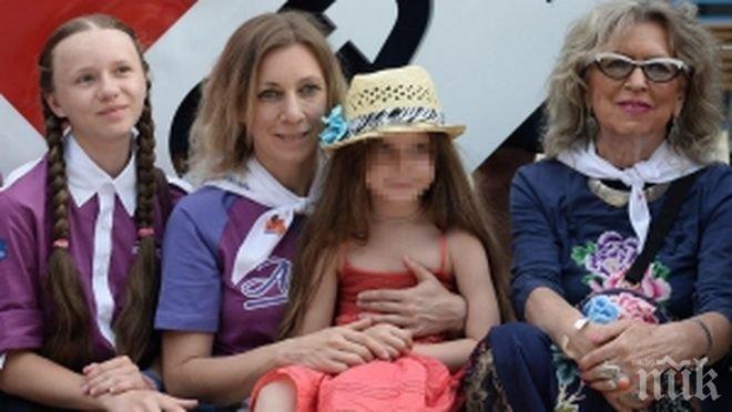 УЖАС! Куче разкъса лицето на дъщеричката на руски топ дипломат в Крим! Линейката спряла, защото й свършил бензинът 