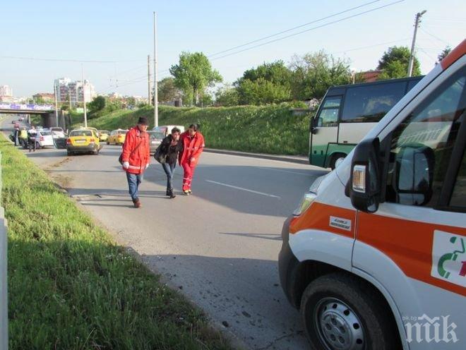 Верижна катастрофа в Русе, има пострадали (СНИМКИ)