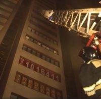 АД ПОД НЕБЕТО! Пожар лумна в 40-етажна сграда в Москва, пострадали са най-малко 30 души
