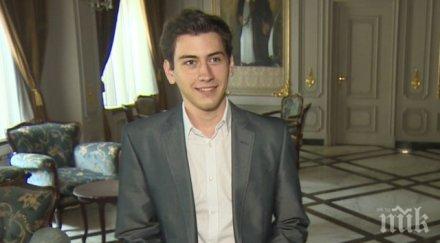 ученик клас държи публична реч английски език лондон