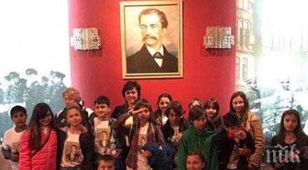 корнелия нинова надъхва 600 деца клубове млади възрожденци