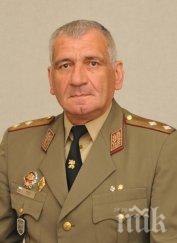 началникът отбраната ген боцев похвали българските воини
