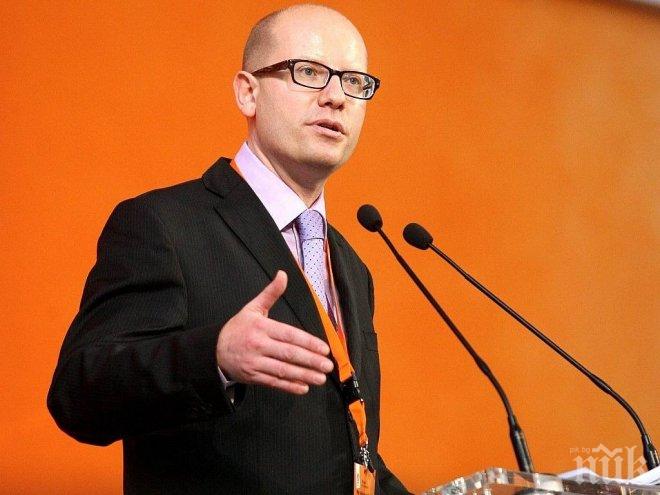 Премиерът на Чехия няма да подава оставка