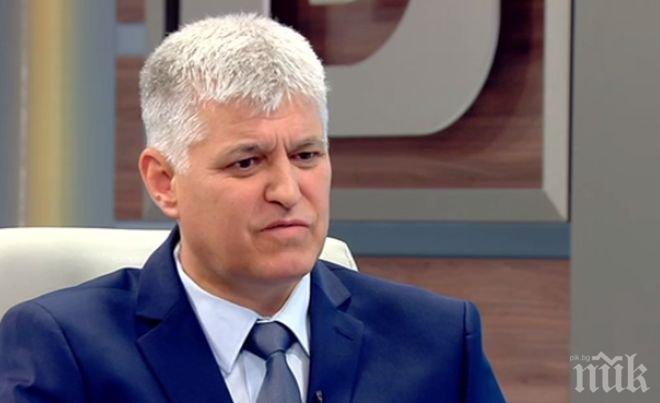 Главният секретар на президента се обяснява за изтребителите