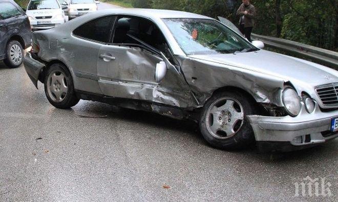 Трафикът се увеличава! Внимавайте по пътищата - само за последните дни има 51 катастрофи с 8 загинали