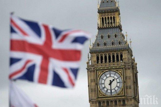 Британските консерватори запазват силна преднина месец преди изборите в страната