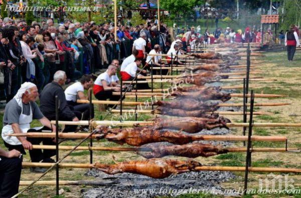 ТОВА Е ПРАЗНИК! 200 чевермета завъртат в Златоград на специален фестивал