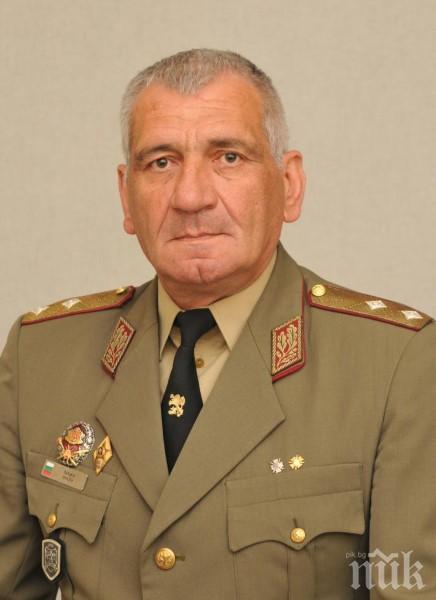 Началникът на отбраната ген. Боцев похвали българските воини