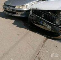 ПРОБЛЕМ! Светофар във Враца спря да работи и стана катастрофа