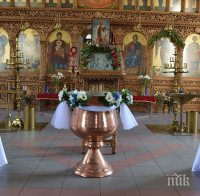 Кой и защо в никакъв случай не може да стане кръстник на детето? Правила и традиции при кръщене!