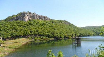 злокобно писъци огласят язовира погълна годишния ники водолази търсят трупчето дъното видео