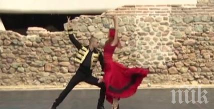 Десетки танцуваха под стъклените куполи на Ларгото за Деня на Европа