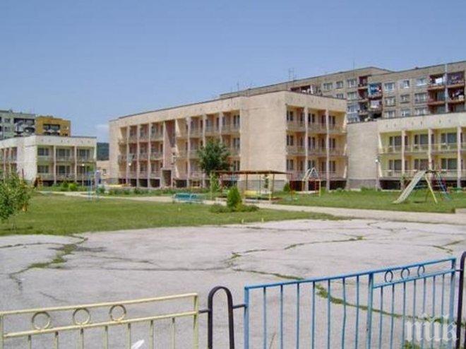 ДЕЦАТА ВЪВ ВАРНА ИЗЧЕЗНАХА! Близо 900 свободни места има в детските градини