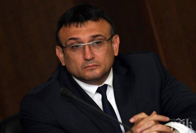 Президентът издаде указ за назначаване на Младен Маринов за главен секретар на МВР