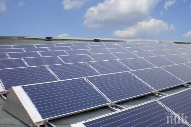 Цената на индийската слънчева енергия стигна рекордно ниски нива