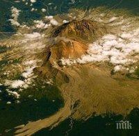 Вулканът Шивелуч на Камчатка изхвърли пепел на височина 9 километра