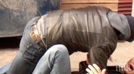 бой канабис сандански бивш пожарникар селски мутри пребили годишен трошили столове гърба