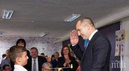 румен радев козирува ученици велинград заведе жена гости местно школо снимки