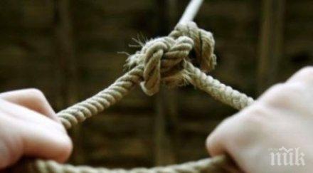 трагедията голяма обесената жена оставила две дъщери живеела прекрасно