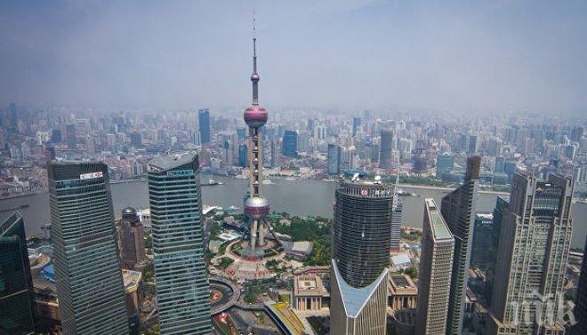 Трагедия! 12 загинали след катастрофа между камион и автобус в Китай