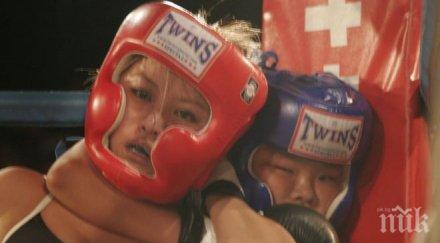 сензация годишна японка нокаутира годишна мма съперница