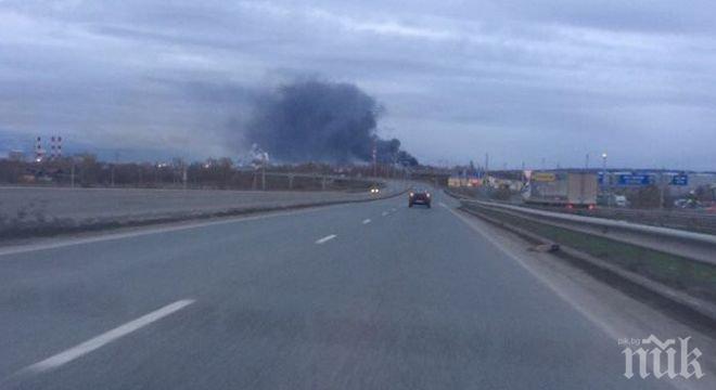 Камион се запали на магистрала Тракия, предизвика невероятна тапа