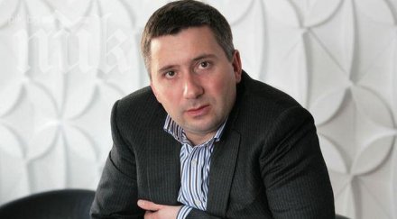 прокопиев цветан василев създава паралелна реалност оруелски