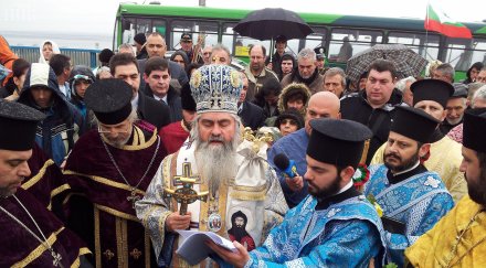 осветиха аспаруховия мост самоубийства