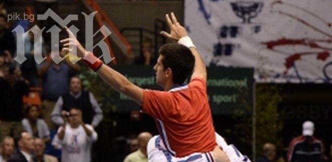 Вижте как Джокович се разплака заради тежка контузия (Видео)