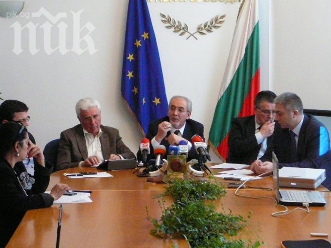 Лютви Местан: Започваме да се освобождаваме от обръчите от фирми