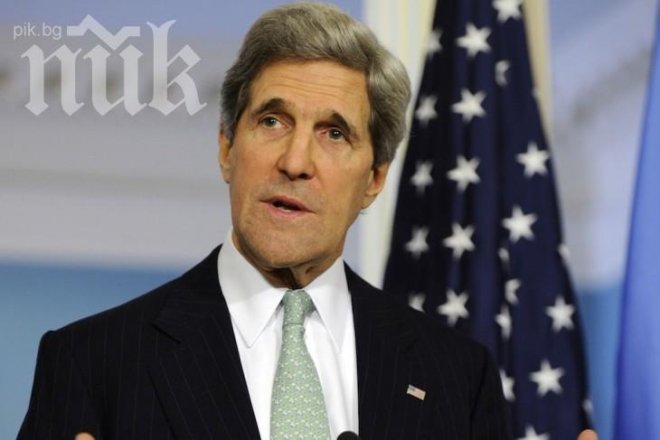 Джон Кери гаси кризата в Южна Корея