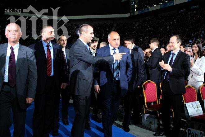 Гаф на ГЕРБ: Представят Бойко в диплянките с професия премиер