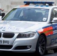 Инцидент! Човек с нож и бейзболна бухалка прекъсна траурна церемония в Бирмингам, в памет на жертвите от Манчестър