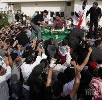 Петима души са били убити при полицейска операция срещу демонстранти в Бахрейн