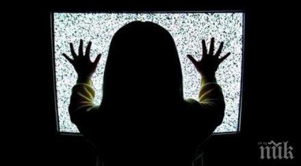 шокиращо видео призрак миналото преследва жена