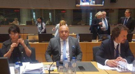 красен кралев брюксел журналистите помагат децата приобщаване спорта