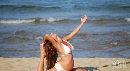 неродените бебета играят йога