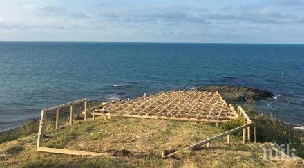 плажа лозенец бетон нудистите ползват безплатни чадъри