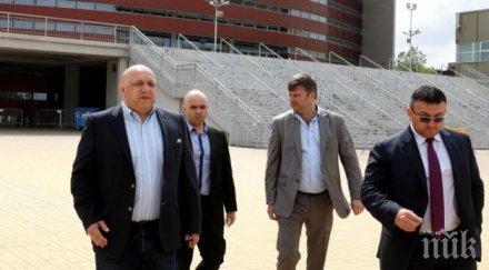 без големи чанти раници цирк дьо солей зрителите проверявани три полицията