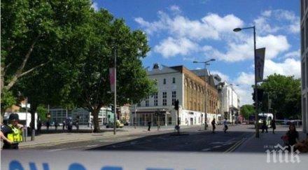 паника лондон хаоса летищата ареста човек нож супермаркет евакуираха театър ресторанти център града