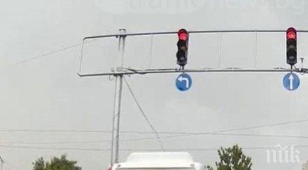 автобус градския транспорт пловдив влетя кръстовище червено