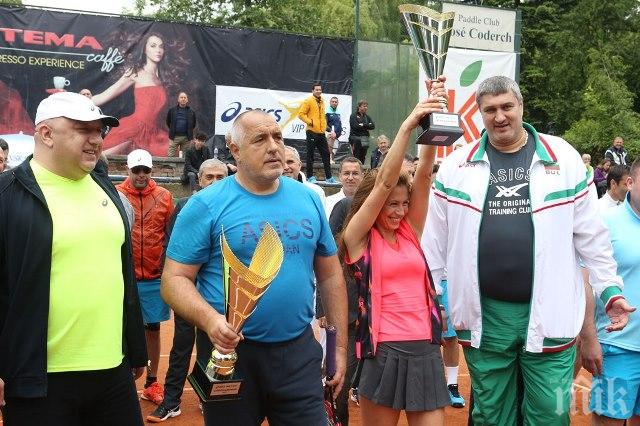 Красен Кралев се престара - рекламира шефа си Бойко Борисов като супершампион по тенис